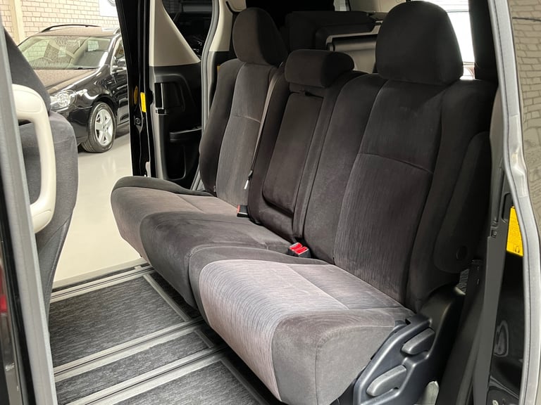 2013 13 TOYOTA VELLFIRE 3.5 V6 Z AUTOMATIC 8 SEATER - FRESH JAPANESE IMPORT
