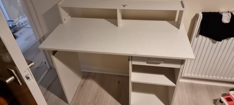 image for Computer desk/ bedroom desk (White)