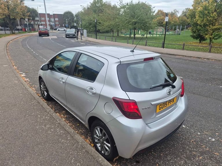 LOVELY ULEZ FREE TOYOTA YARIS 2015 15 1.3 ICON VVTI, 5 DOOR HATCHBACK MANUAL, 1 YEARS MOT, £3795