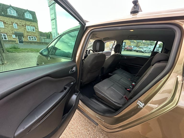 VAUXHALL ZAFIRA TOURER 2.0 CDTi SRi 2013