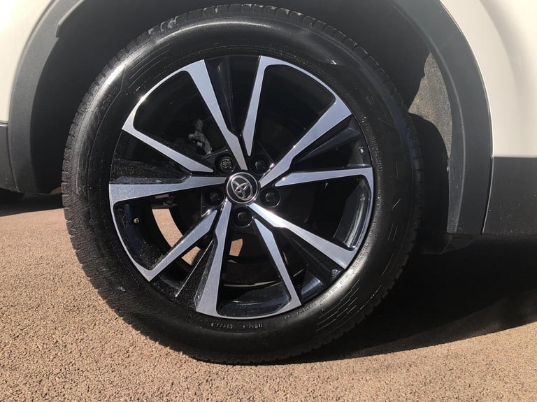 2024 Toyota C-HR 1.8 Hybrid Design 5dr CVT SUV Hybrid Automatic