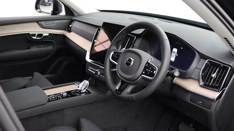  Volvo XC90 B5 (P) AWD Plus Dark (Sunroof, Harman Kardon, 360 Camera) Petrol/Electric Hybrid Auto...