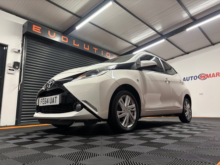 2014 Toyota AYGO 1.0 VVT-i X-Pression 5dr x-shift HATCHBACK Petrol Manual