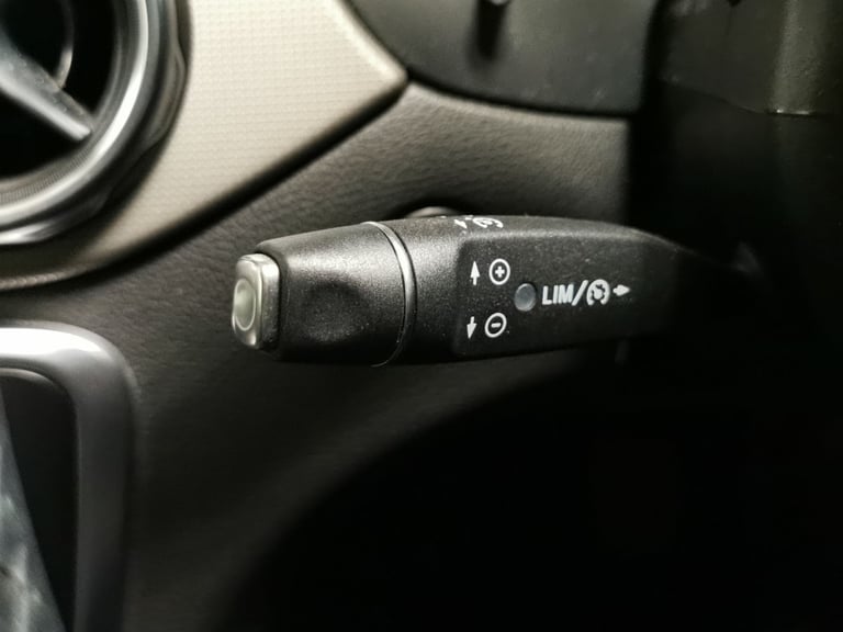 2019 Mercedes-Benz GLA 1.6 GLA180 Urban Edition SUV 5dr Petrol Manual Euro 6 (s/s) (122 ps) - BLU...