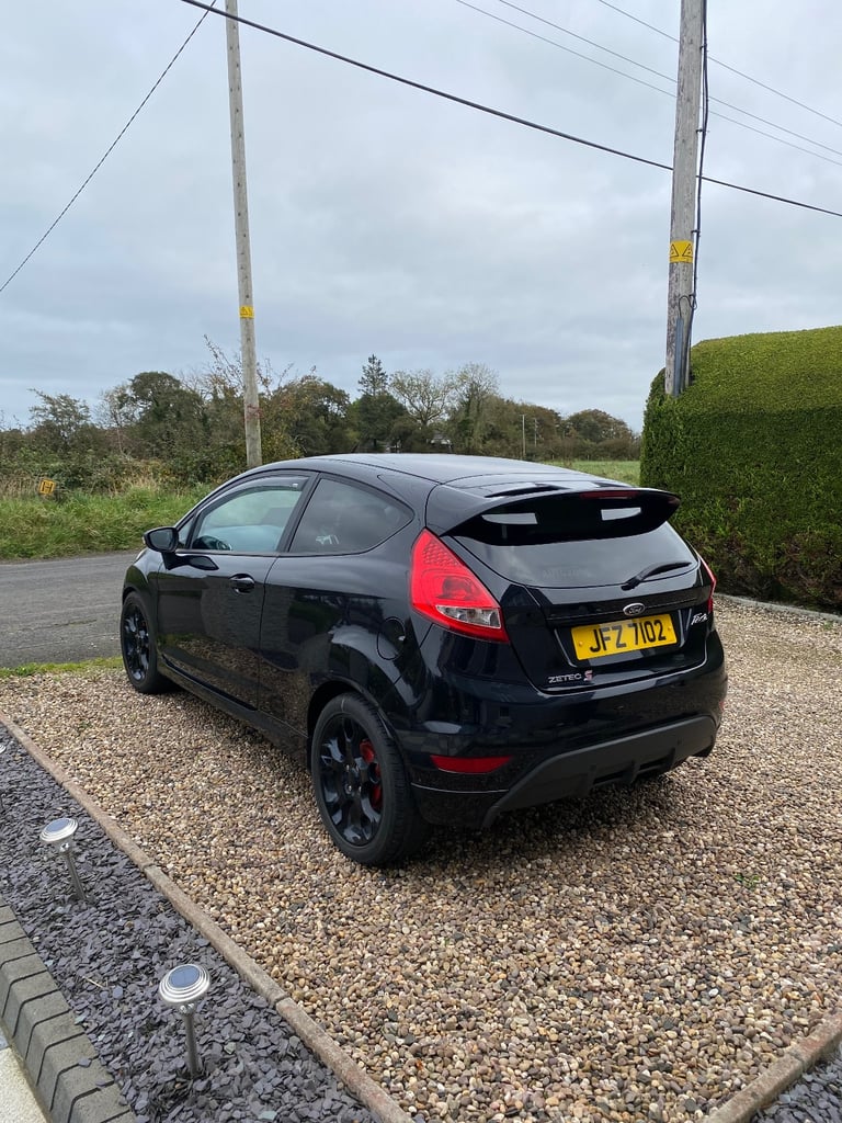 2012 Ford Fiesta 