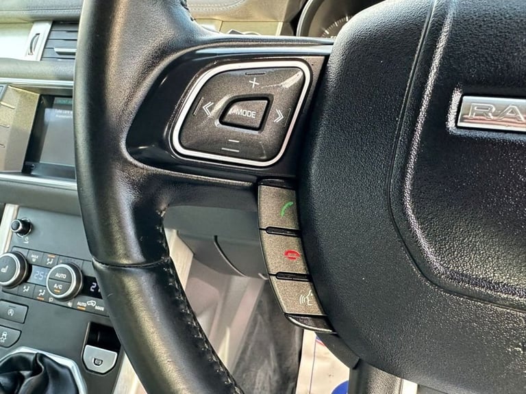 2015 Land Rover Range Rover Evoque 2.0 ED4 SE 5d 148 BHP Estate Diesel Manual