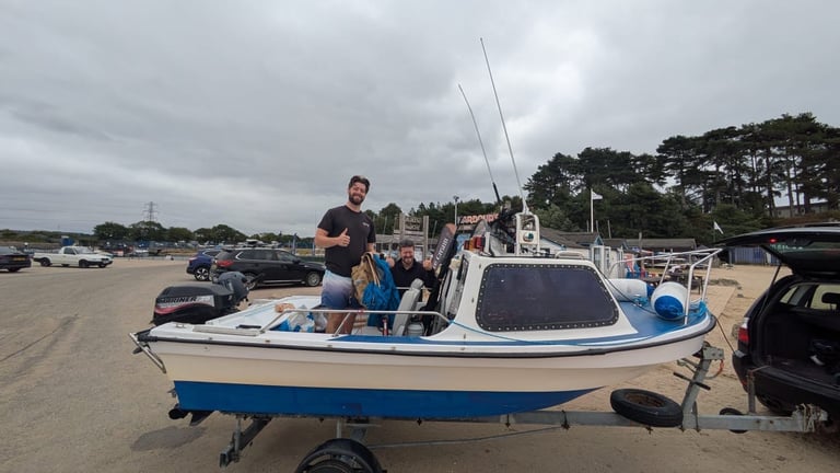14 foot dejon boat with 25HP mariner 4 Stroke 