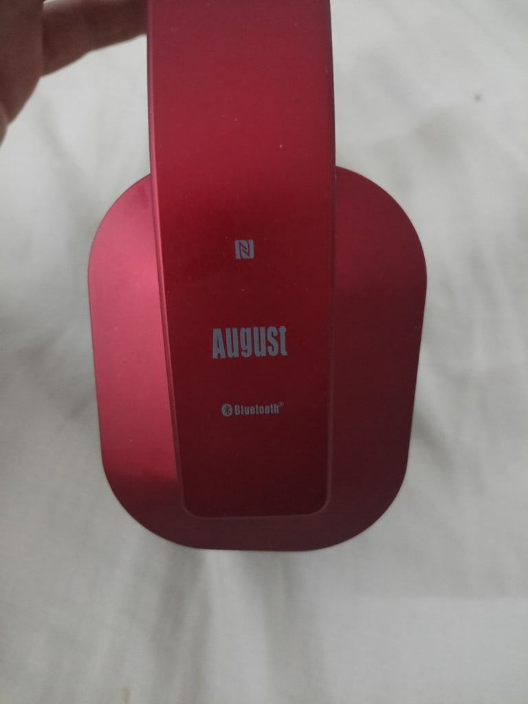 August EP650 Bluetooth headphones NFC APTX
