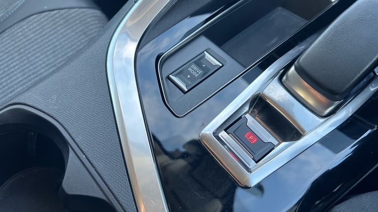 2021 Peugeot 3008 1.6 13.2kWh Allure Premium SUV 5dr Petrol Plug-in Hybrid e-EAT Euro 6 (s/s) SUV...