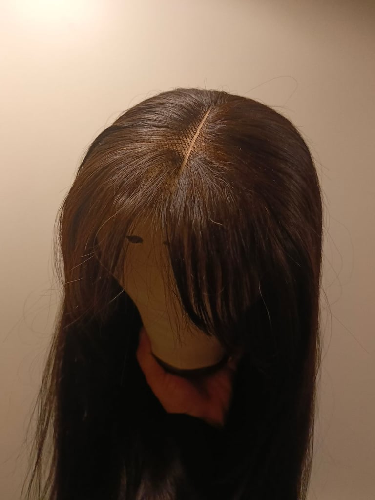 Layered fringe wig