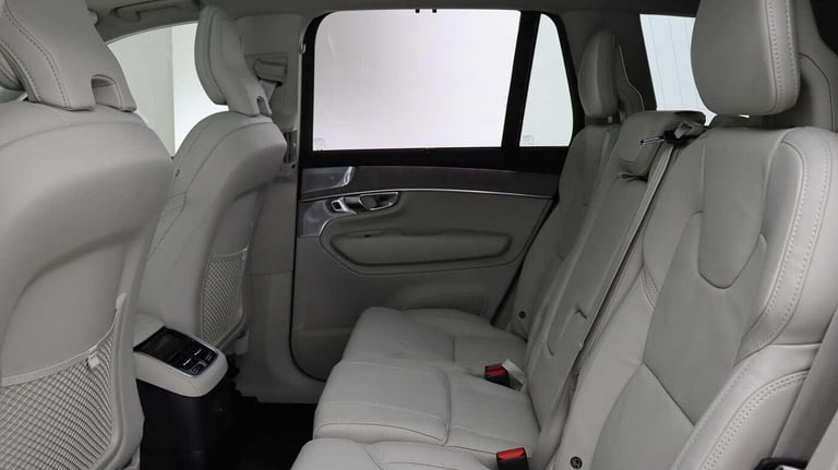 2025 Volvo XC90 T8 AWD PHEV Ultra Dark (Blond, Sunroof, Bowers &amp; Wilkins, 360 Camera) ESTATE ...