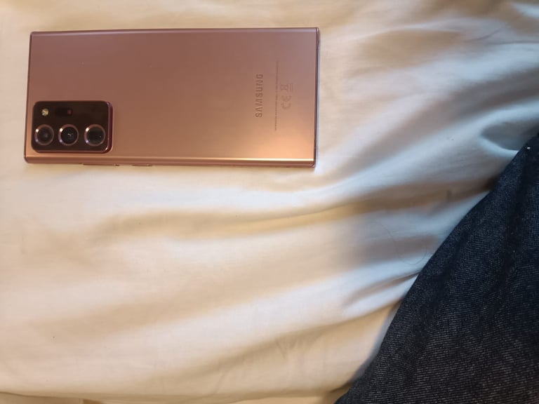 Samsung note 20 256gb very good.