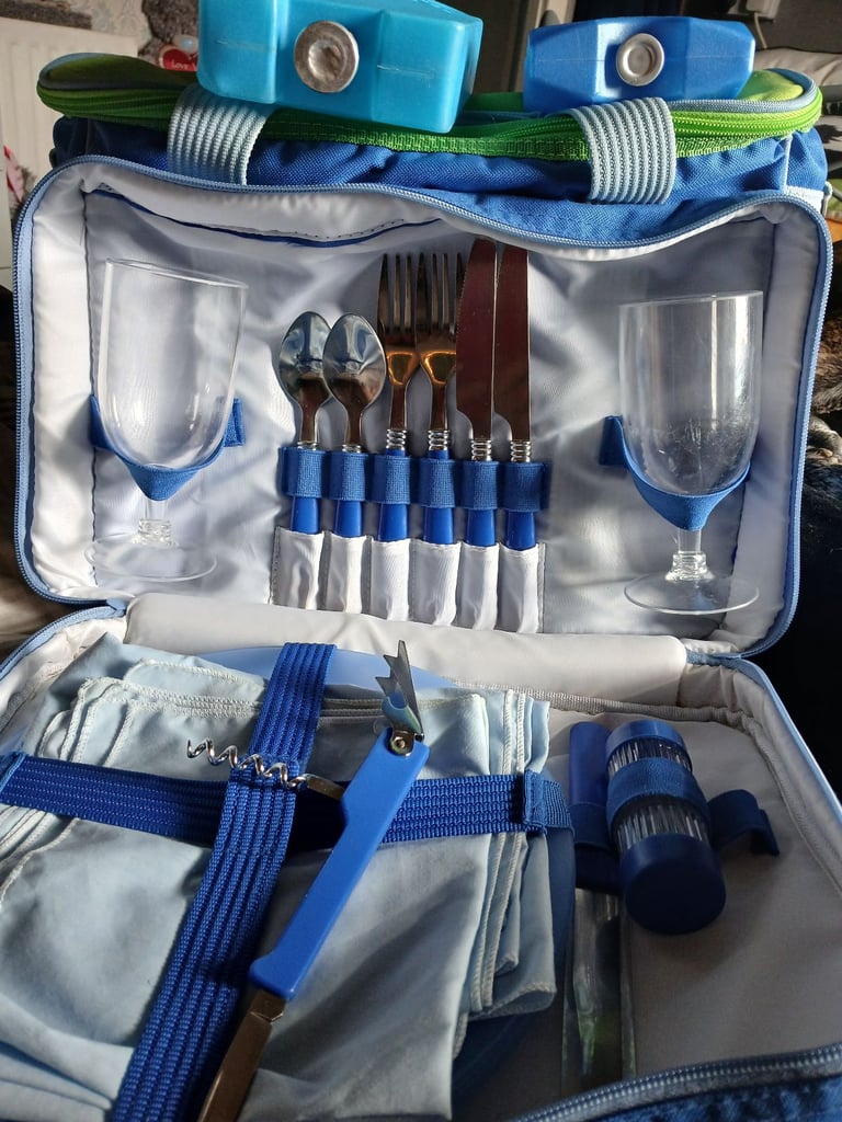 Cool picnic bag