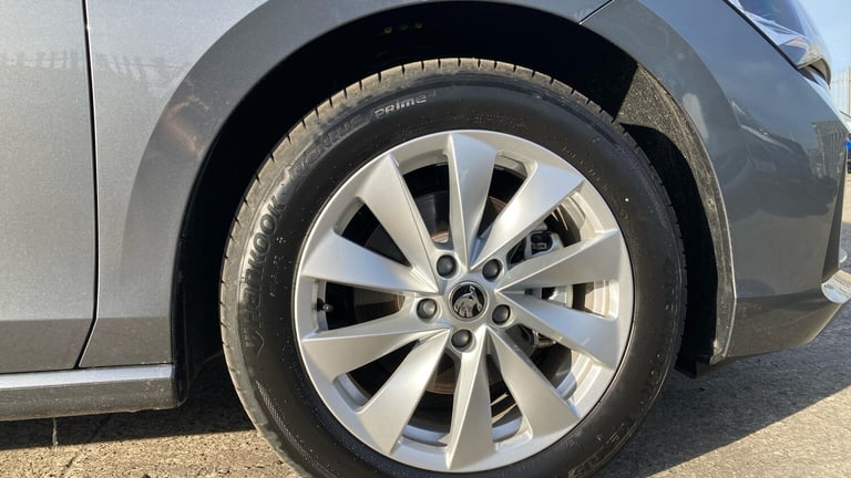 2024 Skoda Superb 1.5 TSI e-TEC SE Technology 5dr DSG Petrol Hatchback Hatchback Petrol Automatic