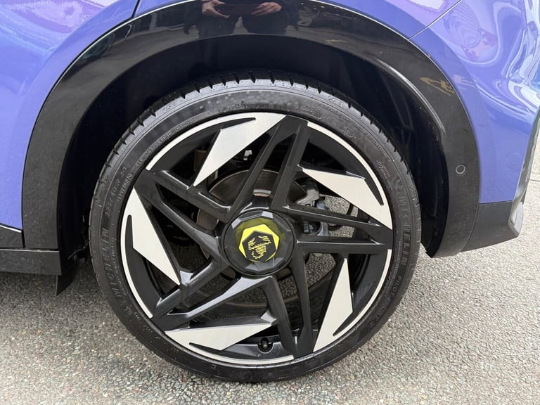 2025 Abarth 600e 54kWh Scorpionissima SUV 5dr Electric Auto (280 ps) Hatchback Electric Automatic
