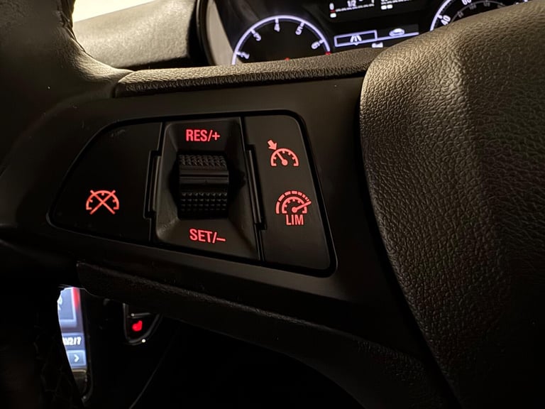 2015 Vauxhall Corsa 1.4 ecoFLEX Excite 3dr [AC] HATCHBACK PETROL Manual