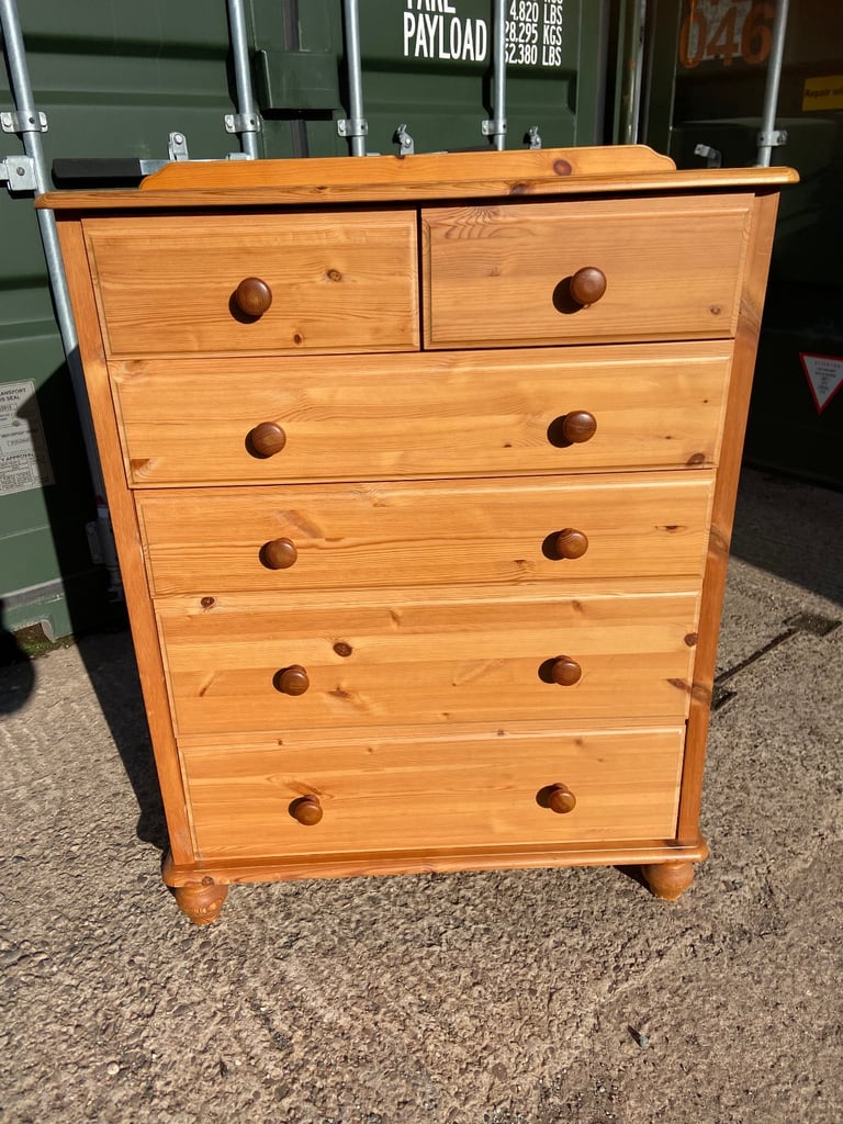 Pine chest of 4+2 drawer 