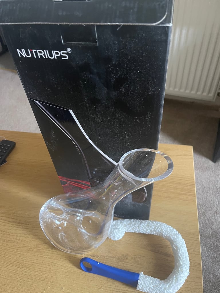 NUTRIUPS 1.2L Wine Decanter, Crystal Red Wine Carafe, Lead-Free