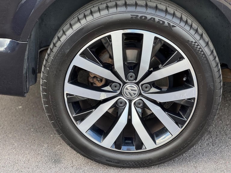 2017 Volkswagen Caravelle 2.0 BiTDI BlueMotion Tech Executive DSG Euro 6 (s/s) 5dr MPV Diesel Aut...