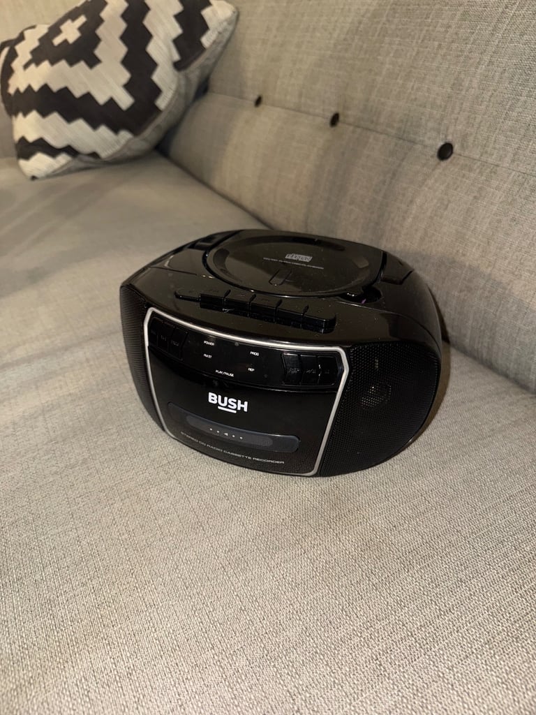 BUSH CD RADIO CASSETTE PLAYER 