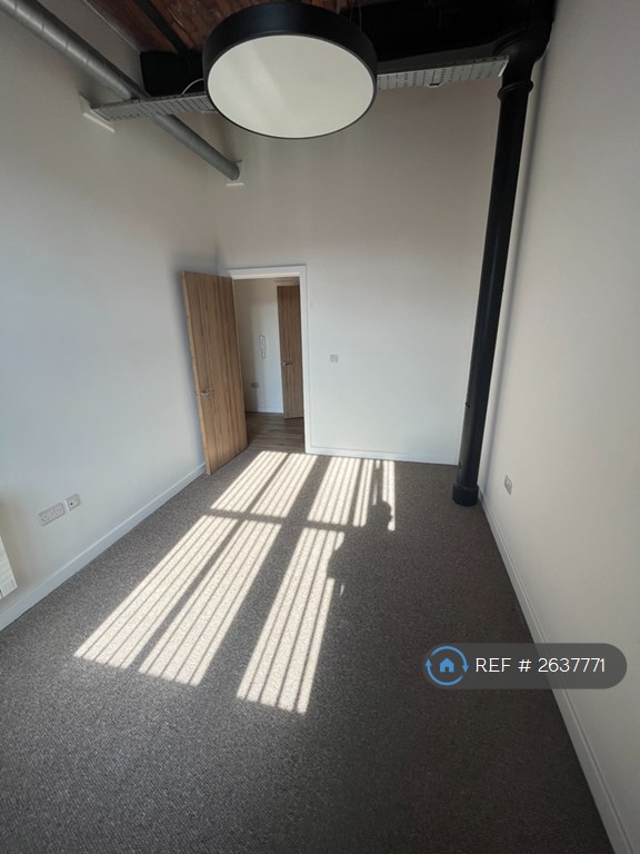 1 bedroom flat in Meadow Mill, Stockport, SK1 (1 bed) (#2637771)
