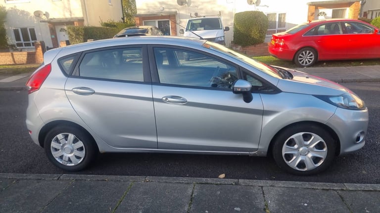 image for Ford, FIESTA, Hatchback, 2009, Manual, 1242 (cc), 5 doors- Excellent condition