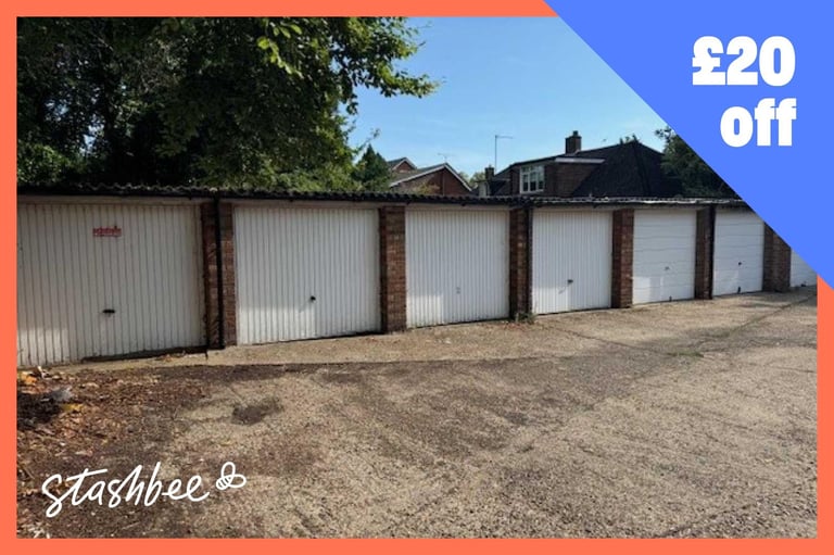 image for Garage to rent in Luton (LU3) | Stashbee