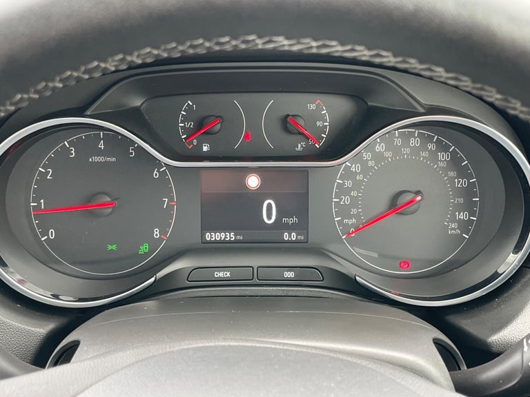 2020 Vauxhall Grandland X 1.5 Turbo D BlueInjection Elite Nav Euro 6 (s/s) 5dr HATCHBACK Diesel M...