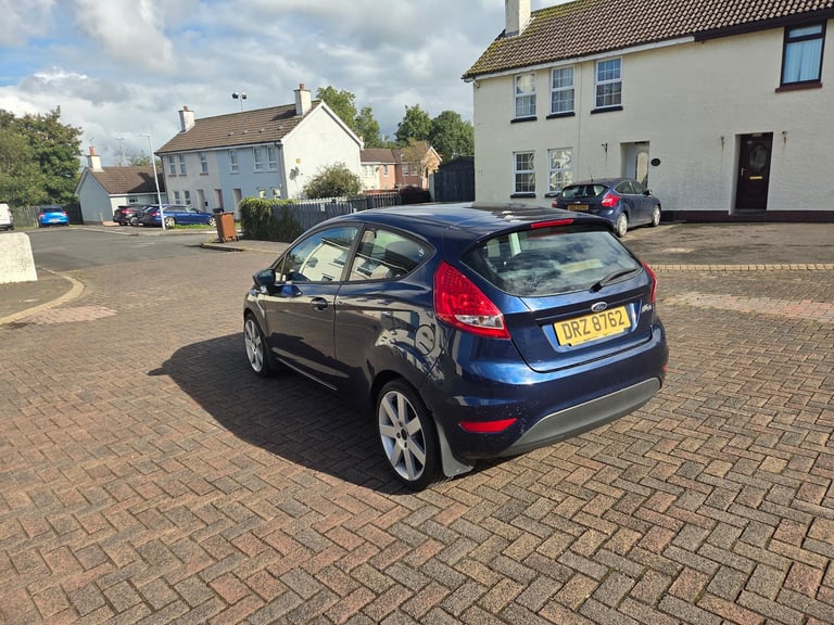 Ford, FIESTA, Hatchback, 2012, Manual, 1242 (cc), 3 doors full Ford stamped service history.