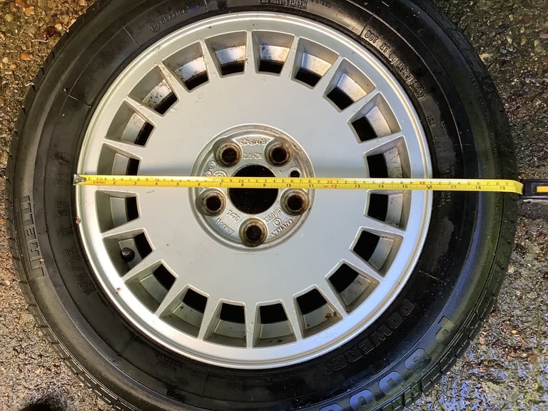 Volvo 240 original alloy wheels