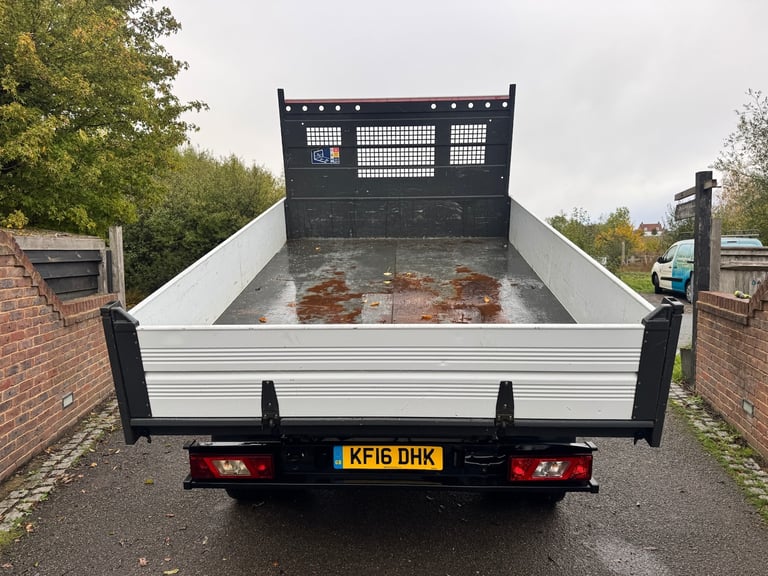 2016 (16) FORD TRANSIT 350 2.2 TDCI SINGLE CAB TIPPER + NO VAT 