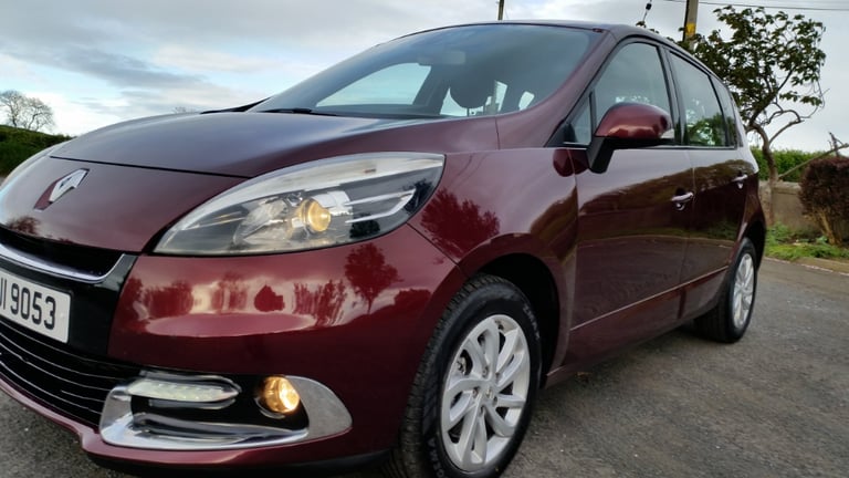 *!*DIESEL*!* 2012 Renault Scenic 1.5 DCI Dynamique TomTom **FULL YEARS MOT** **£35 A YEAR ROAD TAX**