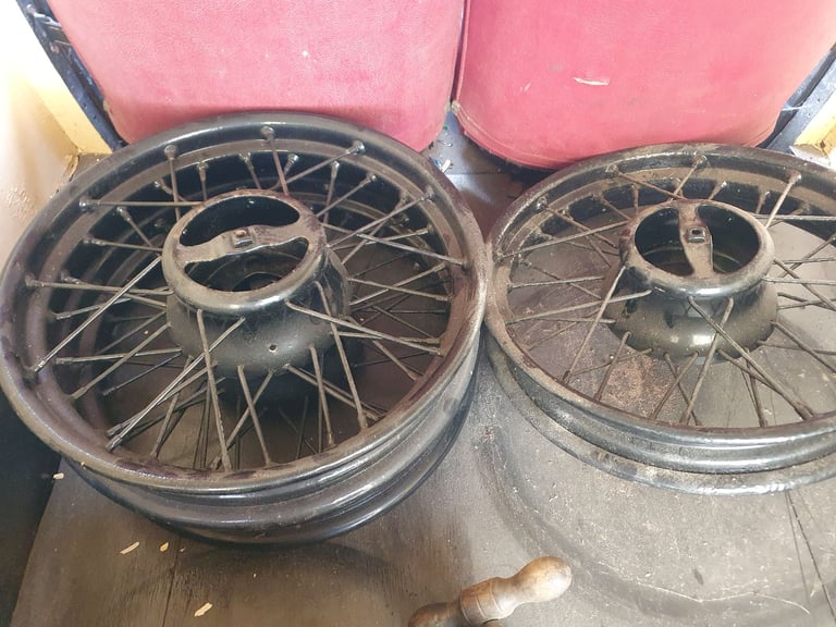 Morris 8 wire wheels