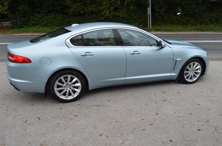 2012 Jaguar XF 2.2d Premium Luxury 4dr Auto SALOON DIESEL Automatic