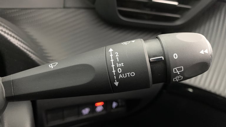 2020 Peugeot 208 50kWh Allure Hatchback 5dr Electric Auto (136 ps) Hatchback Electric Automatic