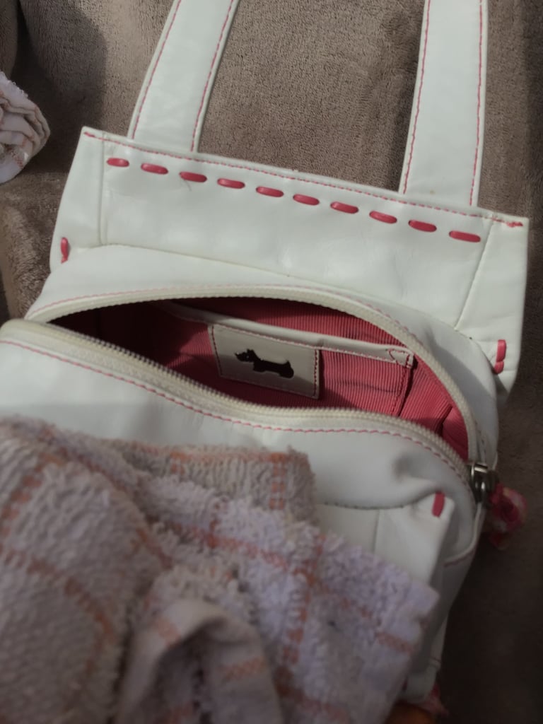 Radley Small White Handbag with Matching Bracelet 