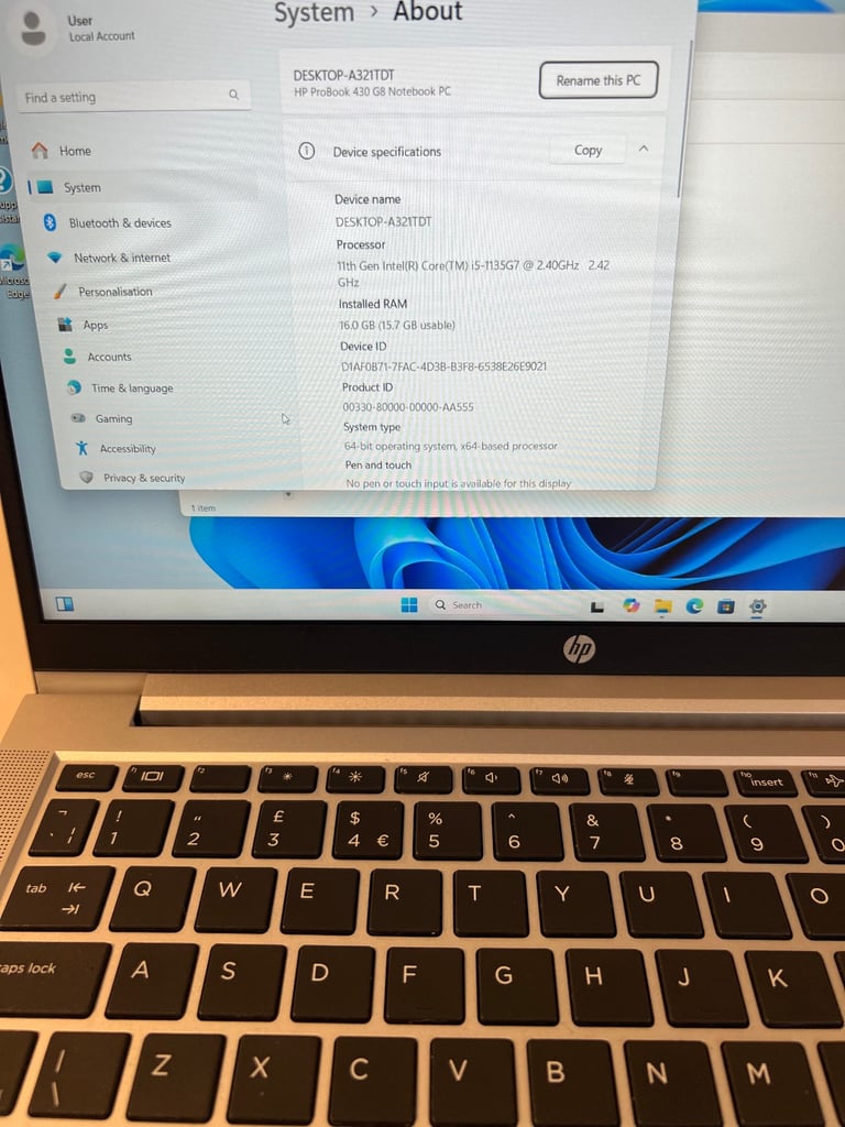 Windows 11 HP Probook,13.3/ ultra slim /Core i5, 11th gen / 16 GB/ 240 SSD almost new condition 