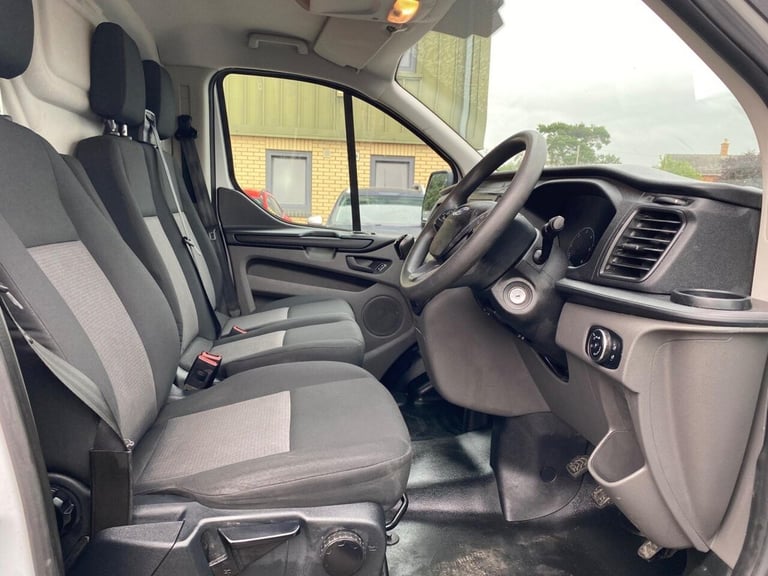 2018 Ford Transit Custom 2.0 300 EcoBlue Panel Van 5dr Diesel Manual L2 H1 Euro 6 (105 ps) PANEL ...