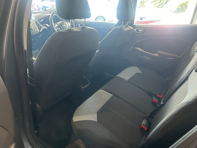 Ford, ECOSPORT, Hatchback, 2015, Manual, 999 (cc), 5 doors
