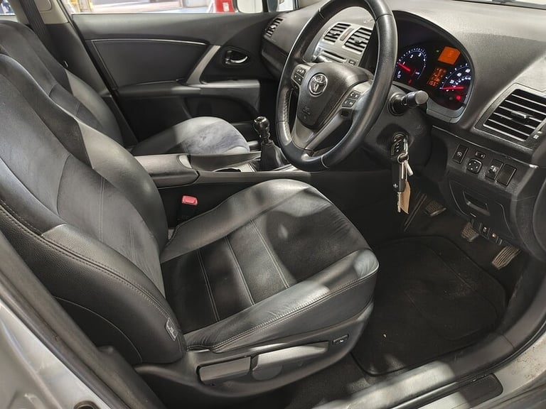 2014 Toyota Avensis D-4D Icon Business Edition Saloon Diesel Manual