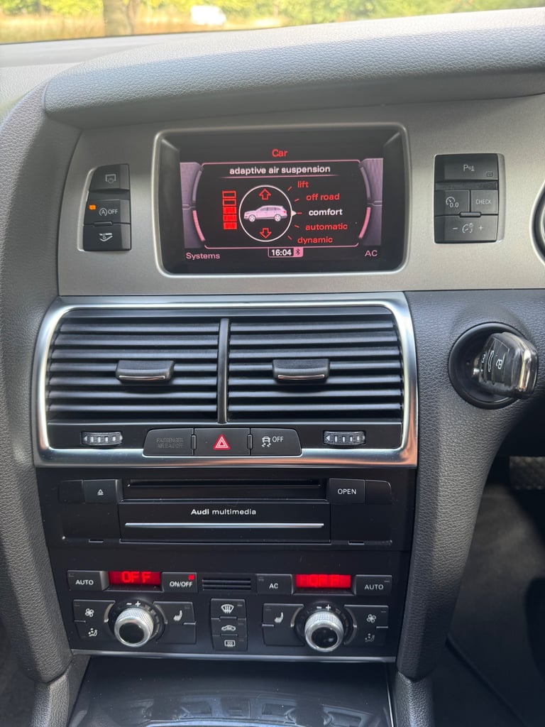 AUDI Q7 3.0 TDI QUATTRO S-LINE 7 SEATER~8 SPEED AUTOMATIC~LOW MILES