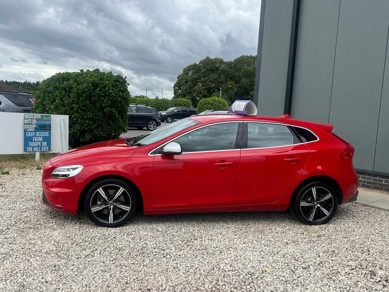 VOLVO V40 1.5 R-Design T3 Red Auto Petrol 2016