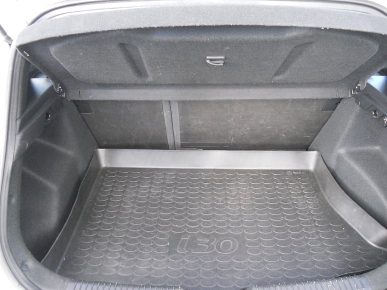 2016 Hyundai i30 1.6 Premium 5dr HATCHBACK Petrol Manual