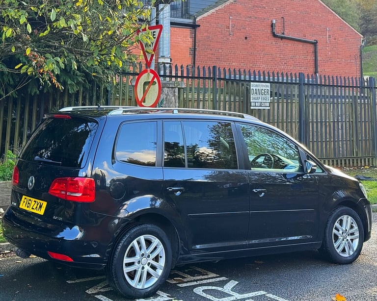 2011 Volkswagen Touran 2.0 TDI SE 5dr DSG MPV Diesel Automatic