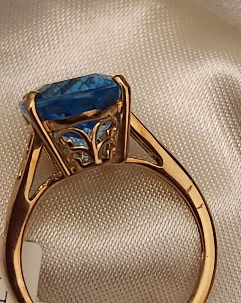 9ct gold Marambiai Topaz diamond ring Size N brand new 