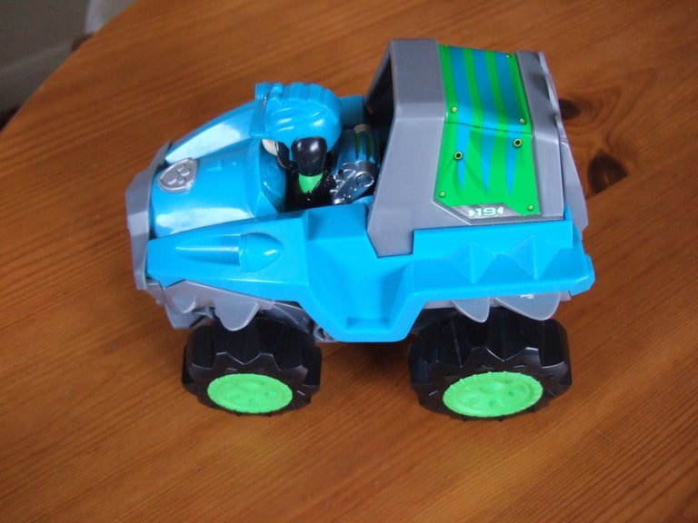 image for Share Paw Patrol Rocky Roll on Truck And Figure Set - High Wheels - Nickelodeon
