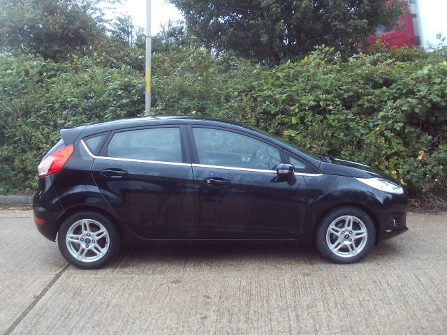 2014 Ford Fiesta 1.5 TDCi Zetec 5dr Black 58k Miles Years MOT Warranty £20 Road Tax HATCHBACK Die...