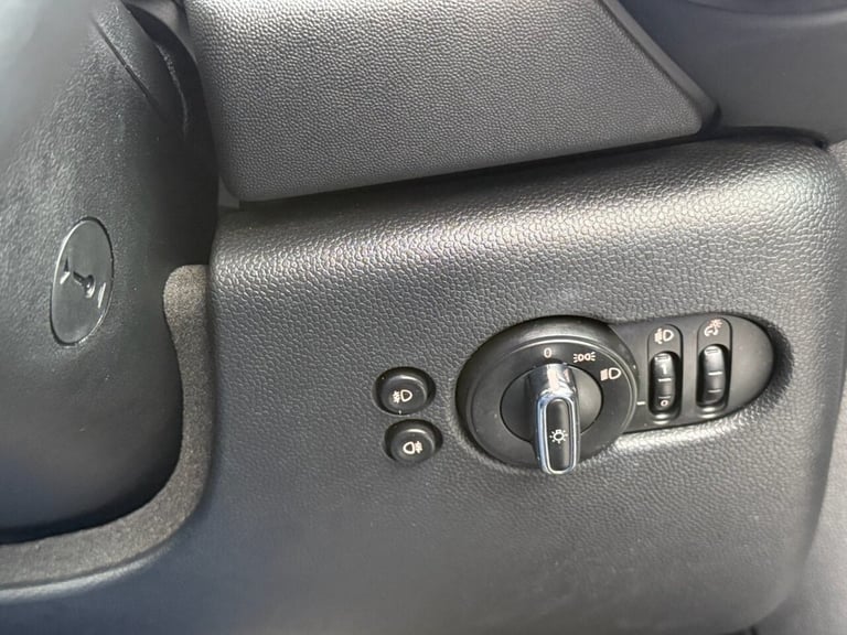 2017 67 MINI HATCH 1.5 COOPER HATCHBACK 3DR PETROL AUTO EURO 6 (S/S) (136 PS)