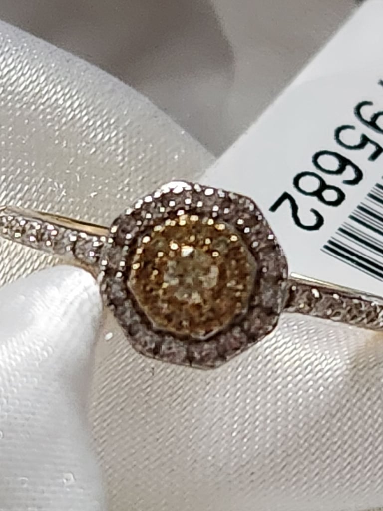 14Ct Gold Ring Size P or R Natural Yellow Diamonds white Diamonds  New 