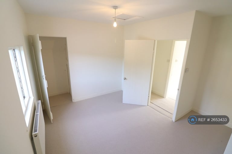 2 bedroom house in Church Cottages, Shere, Guildford, GU5 (2 bed) (#2653433)